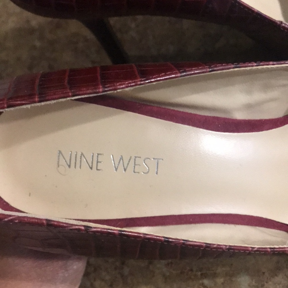 Women’s Leather Nine West Heels - Picture 5 of 9